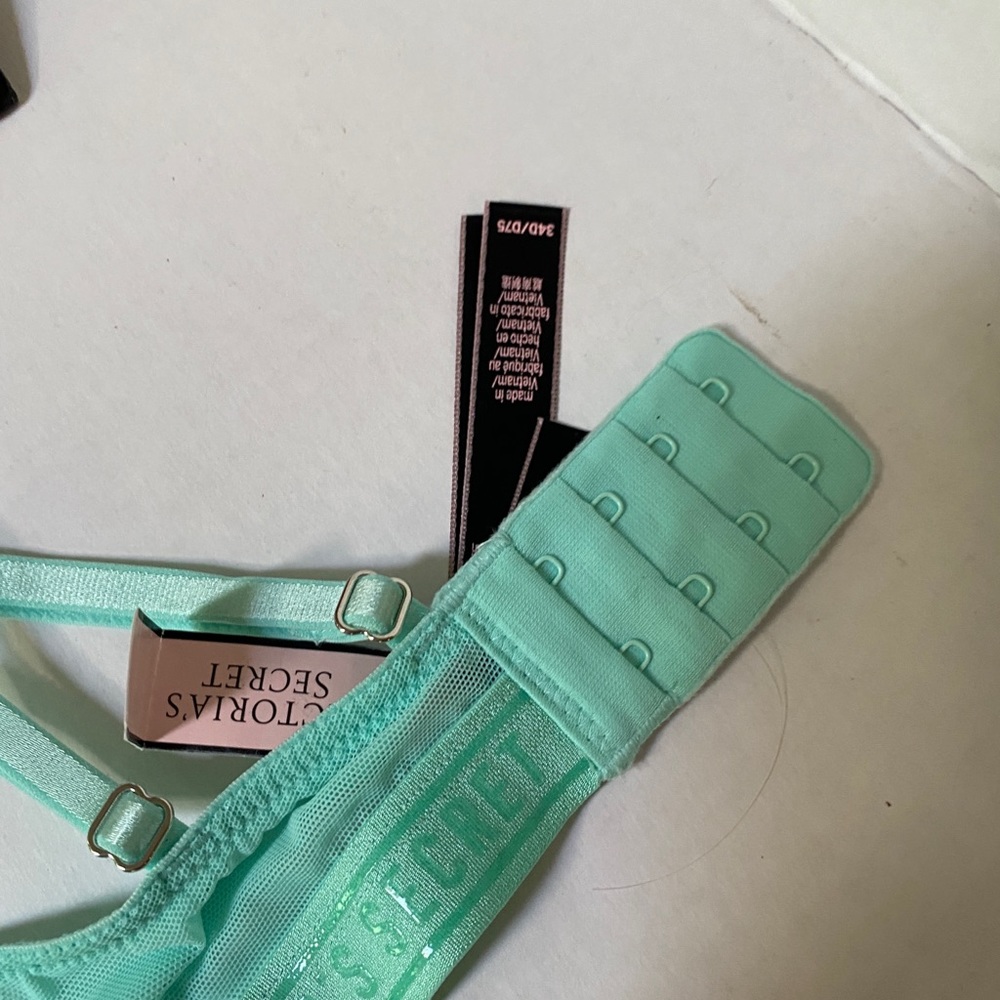 SOLD ON MERCARI!!!! NWT.  Victoria’s Secret  Set - Picture 5 of 7